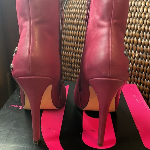 Cranberry color booties - Picture 6 of 6